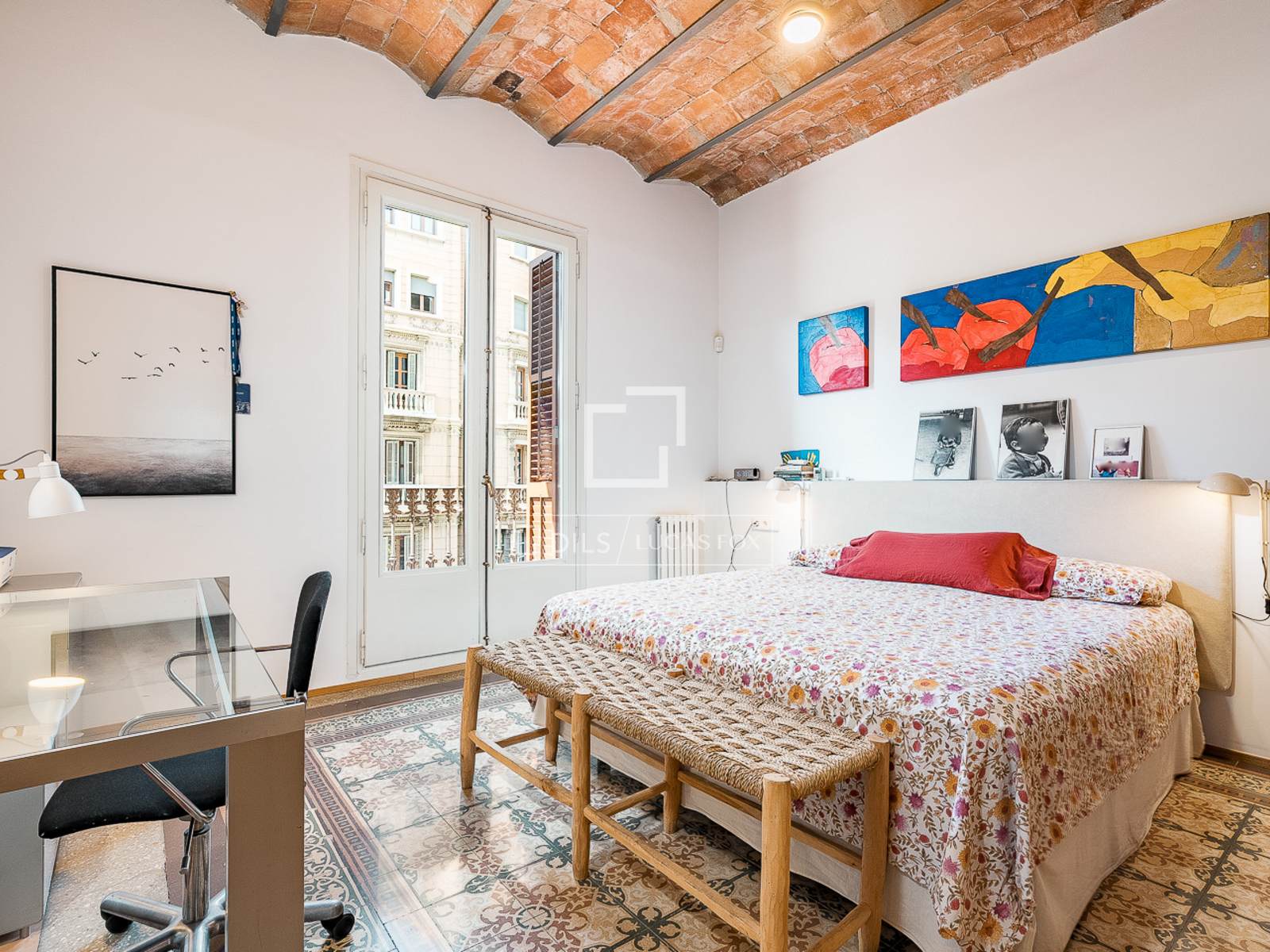 Huoneisto Barcelona, Espanja 4 makuuhuonetta, 179 m2 No. 192545