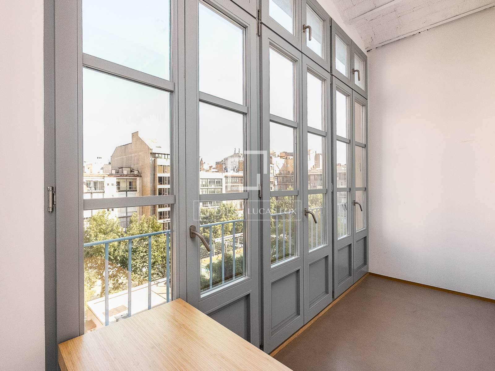 Huoneisto Barcelona, Espanja 4 makuuhuonetta, 179 m2 No. 192545