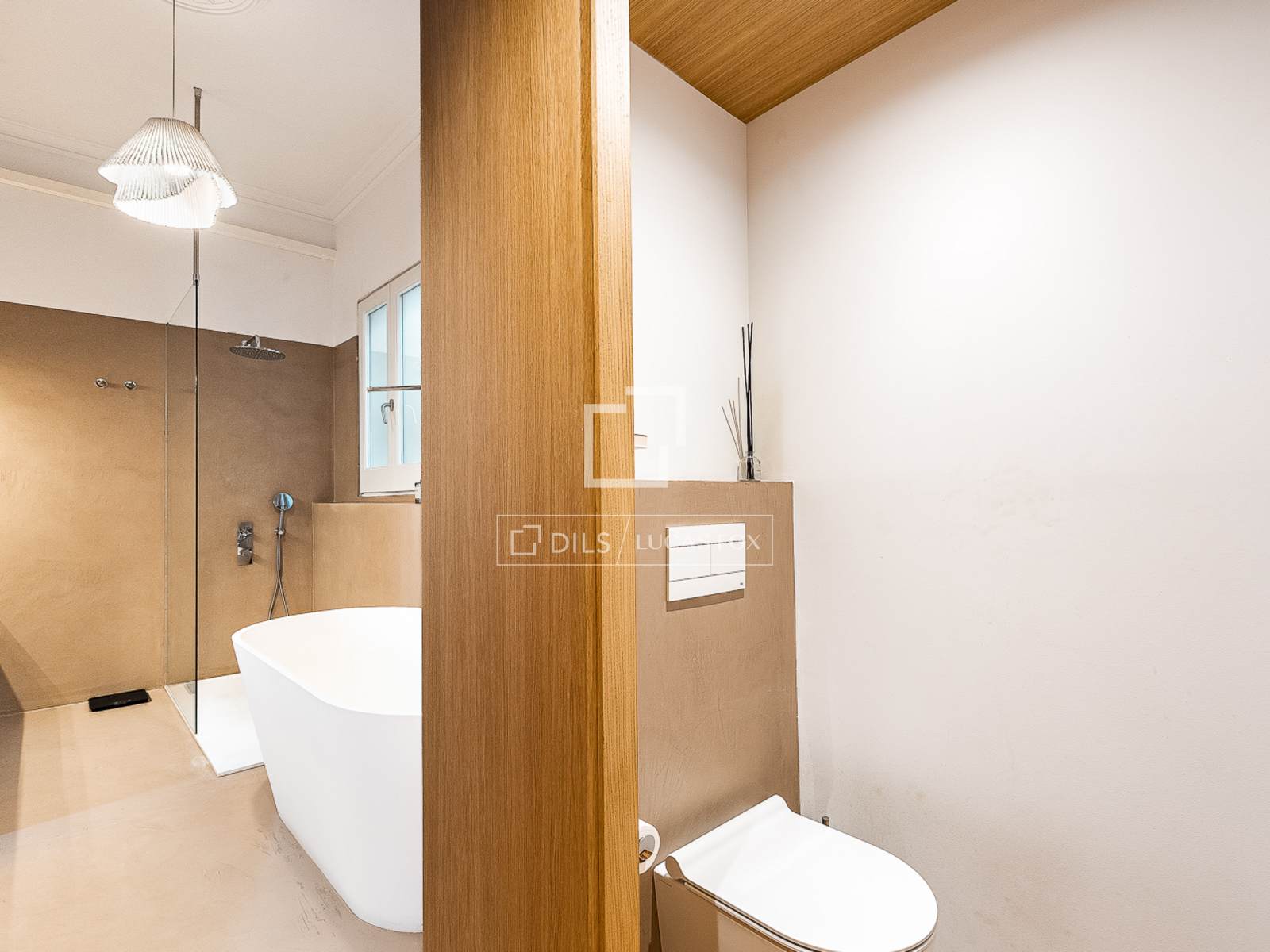 Huoneisto Barcelona, Espanja 4 makuuhuonetta, 179 m2 No. 192545