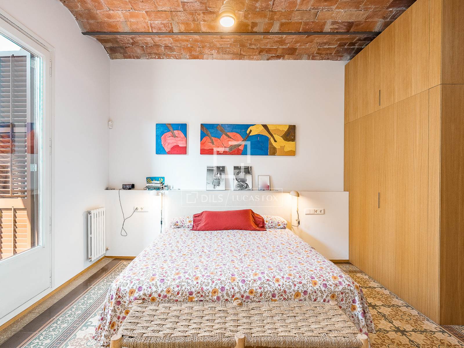 Huoneisto Barcelona, Espanja 4 makuuhuonetta, 179 m2 No. 192545
