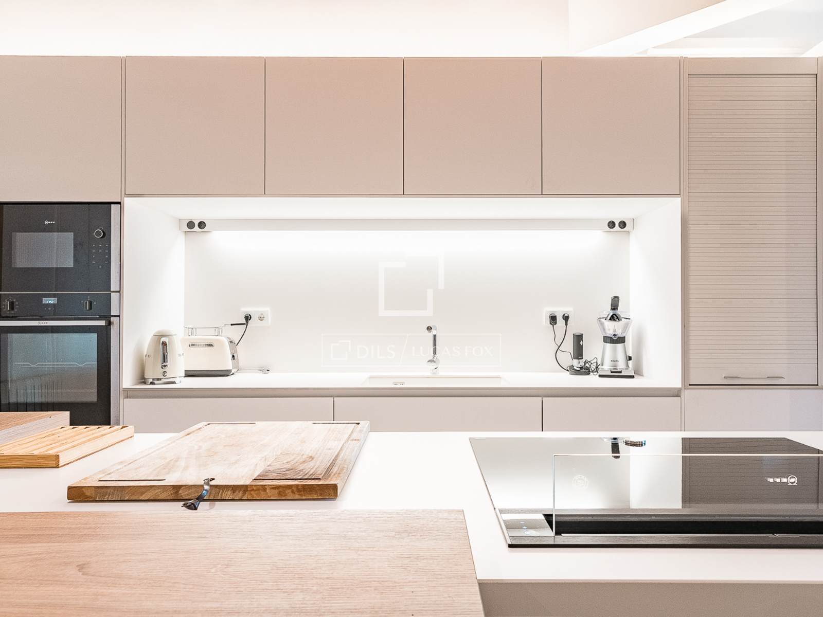 Huoneisto Barcelona, Espanja 4 makuuhuonetta, 179 m2 No. 192545