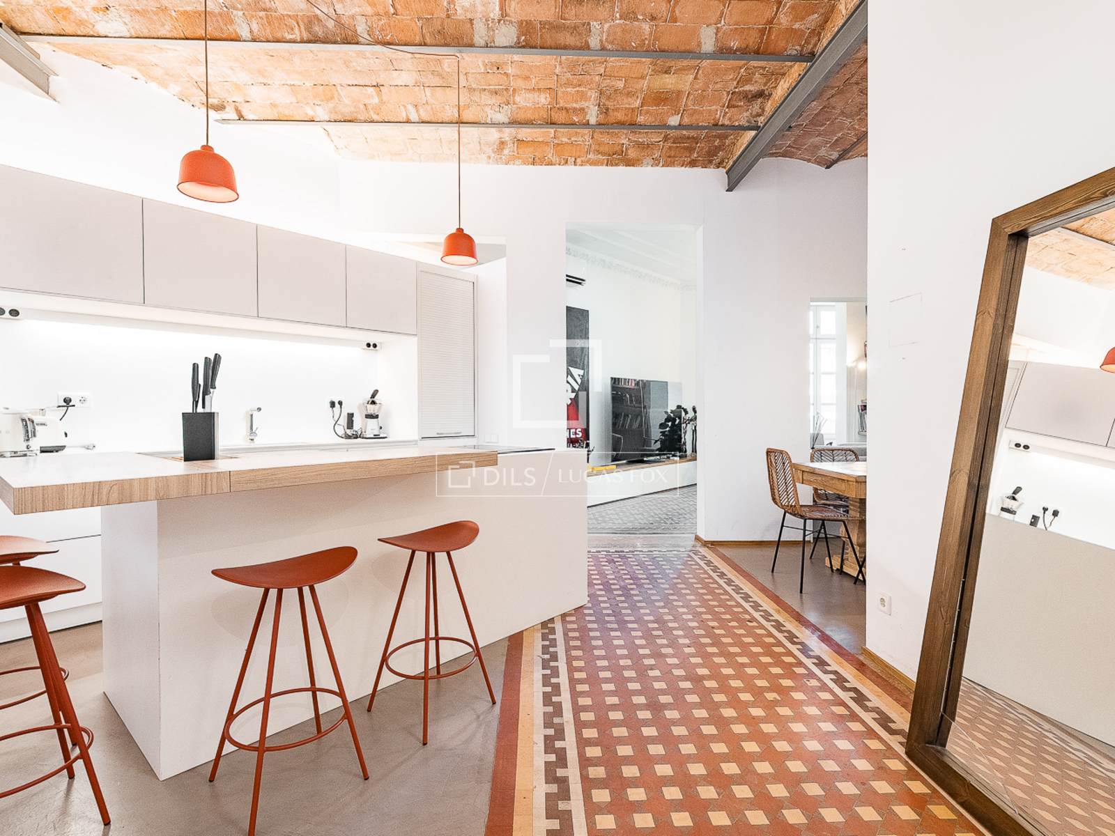 Huoneisto Barcelona, Espanja 4 makuuhuonetta, 179 m2 No. 192545