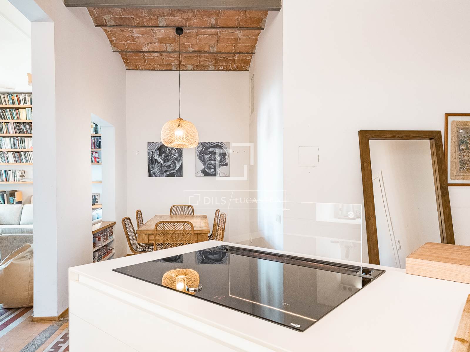 Huoneisto Barcelona, Espanja 4 makuuhuonetta, 179 m2 No. 192545
