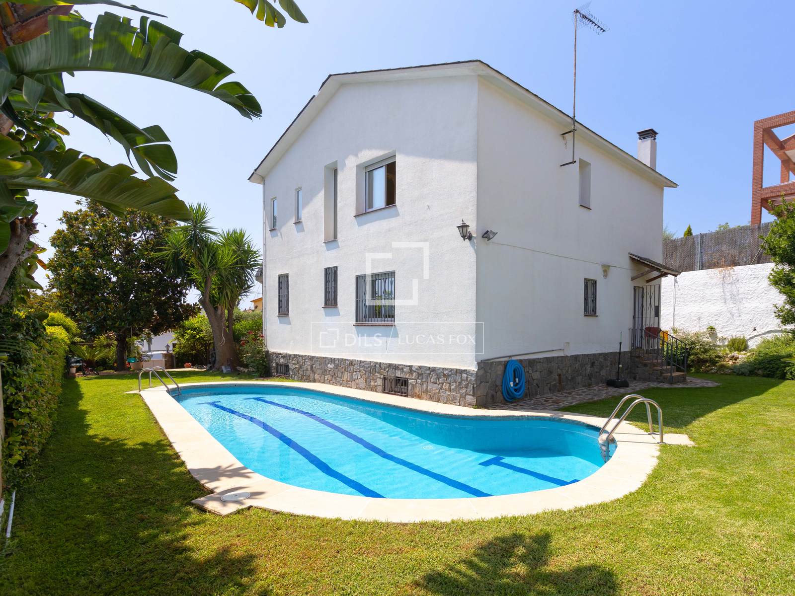 Villa a El Masnou, Barcelona, Spagna 5 camere da letto, 376 mq. N° 192542