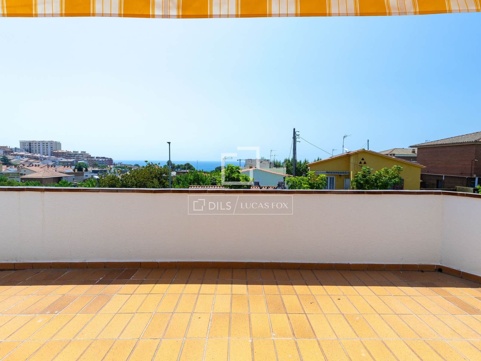Villa a El Masnou, Barcelona, Spagna 5 camere da letto, 376 mq. N° 192542