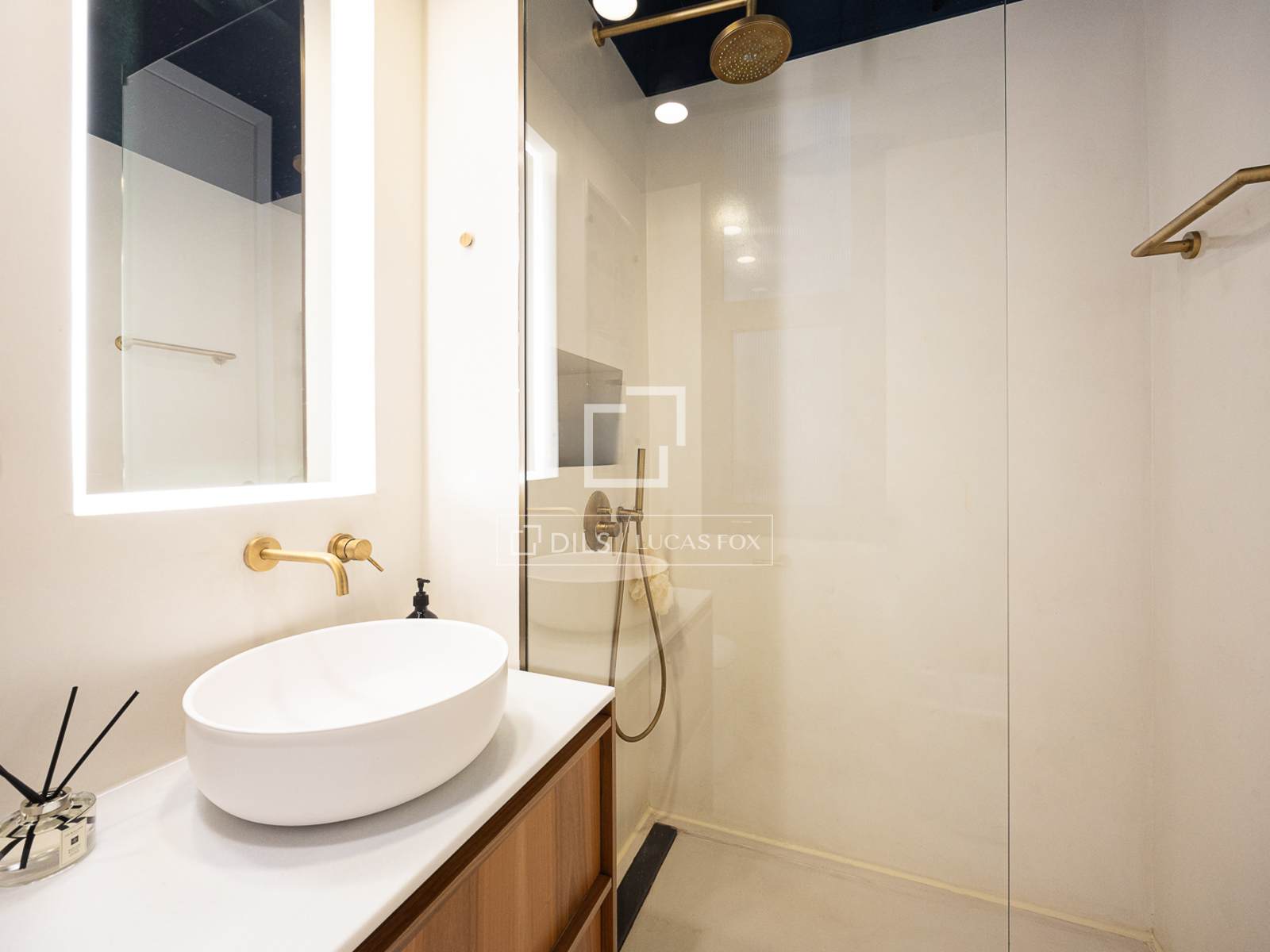 Apartment à Barcelona, Espagne 2 chambres, 100 m2 No. 192543