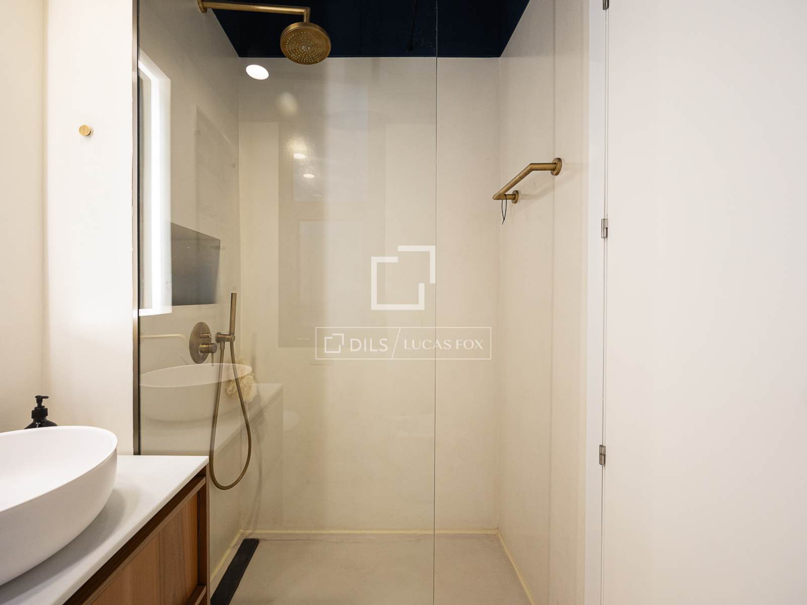Apartment à Barcelona, Espagne 2 chambres, 100 m2 No. 192543