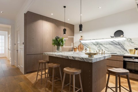Wohnung zum Verkauf in Barcelona, Spanien 4 Schlafzimmer, 174 m2 Nr. 192541 - Foto 15