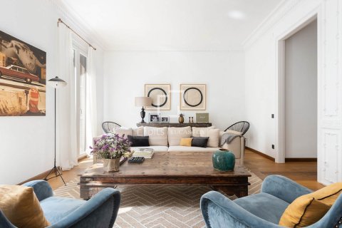 Apartamento en Barcelona, España 4 dormitorios, 174 m2 No. 192541