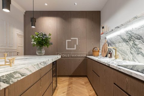 Wohnung zum Verkauf in Barcelona, Spanien 4 Schlafzimmer, 174 m2 Nr. 192541 - Foto 17