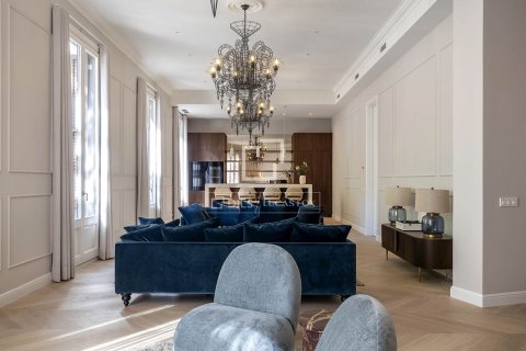 Wohnung zum Verkauf in Barcelona, Spanien 3 Schlafzimmer, 238 m2 Nr. 192539 - Foto 3