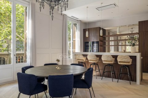 Wohnung zum Verkauf in Barcelona, Spanien 3 Schlafzimmer, 238 m2 Nr. 192539 - Foto 2