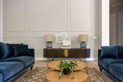 Wohnung zum Verkauf in Barcelona, Spanien 3 Schlafzimmer, 238 m2 Nr. 192539 - Foto 8