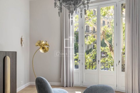 Wohnung zum Verkauf in Barcelona, Spanien 3 Schlafzimmer, 238 m2 Nr. 192539 - Foto 6