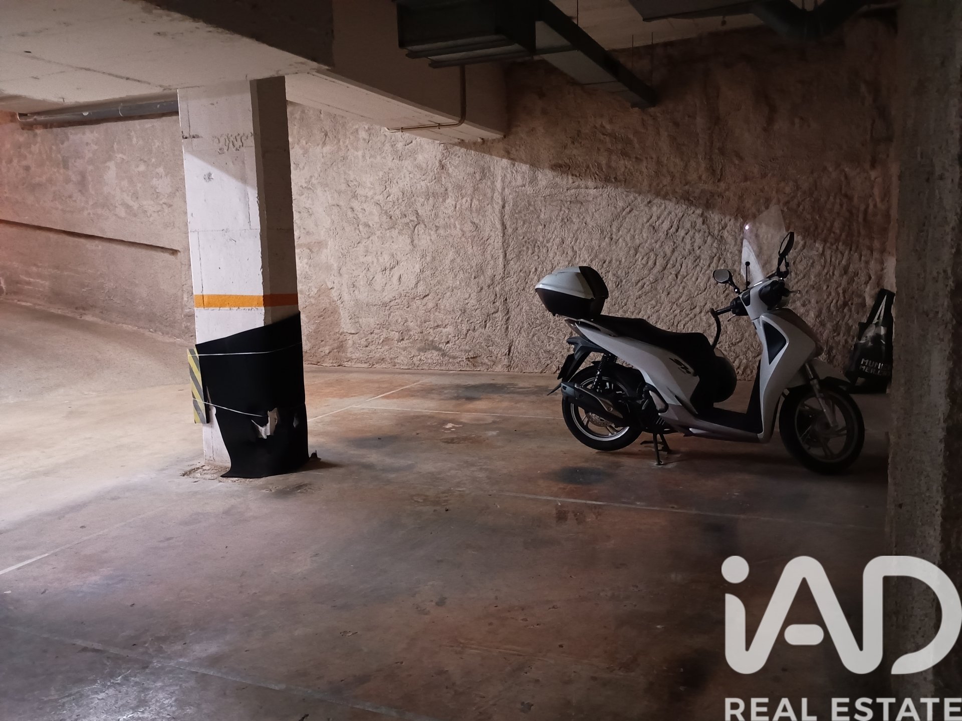 Garage in Barcelona, Spain 11 sq.m. No. 184998