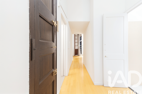 Apartamento en Barcelona, España 2 dormitorios, 52 m2 No. 184993