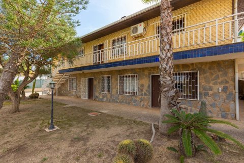 Villa till salu i Campoamor, Alicante, Spanien 5 sovrum, 366 kvm. Nr. 165909 - foto 15
