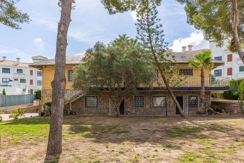 Villa till salu i Campoamor, Alicante, Spanien 5 sovrum, 366 kvm. Nr. 165909 - foto 13