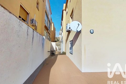 Dzīvoklis pārdošanā Santa Coloma de Gramenet, Barcelona, Spānijā 3 istabas, 73 m2 Nr. 152604 - attēls 17