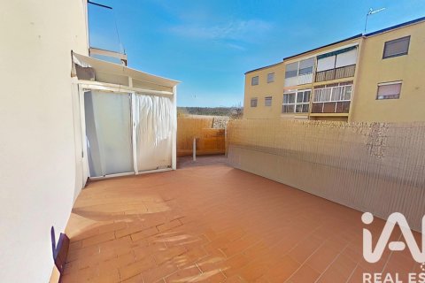 Apartment à Santa Coloma de Gramenet, Barcelona, Espagne 3 chambres, 73 m2 No. 152604
