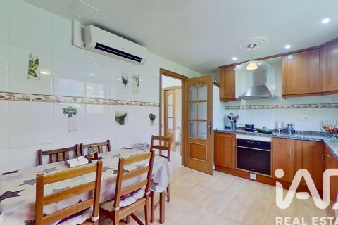 Продажа дома в Камбрильс, Таррагона, Испания 6 спален, 320м2 №152607 - фото 6