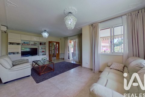 Продажа дома в Камбрильс, Таррагона, Испания 6 спален, 320м2 №152607 - фото 2