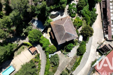 Продажа дома в Кастельяр-дель-Вальес, Барселона, Испания 6 спален, 546м2 №152605 - фото 2