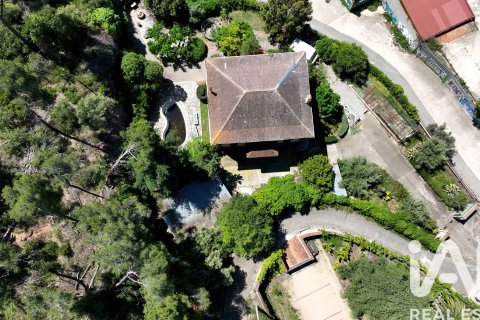 Продажа дома в Кастельяр-дель-Вальес, Барселона, Испания 6 спален, 546м2 №152605 - фото 3