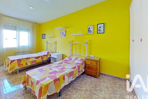 Dom w Cubelles, Barcelona, Hiszpania 4 sypialnie, 270 mkw. nr 152606 – zdjęcie 15