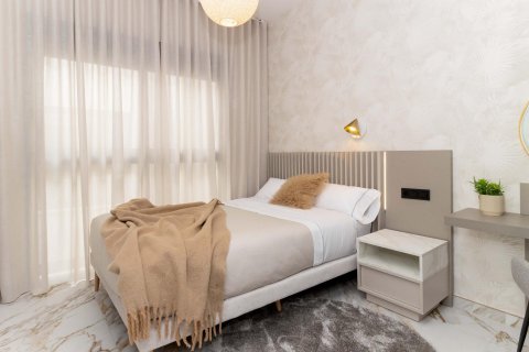 Продажа квартиры в Гуардамар-дель-Сегура, Аликанте, Испания 3 спальни, 126м2 №142818 - фото 9