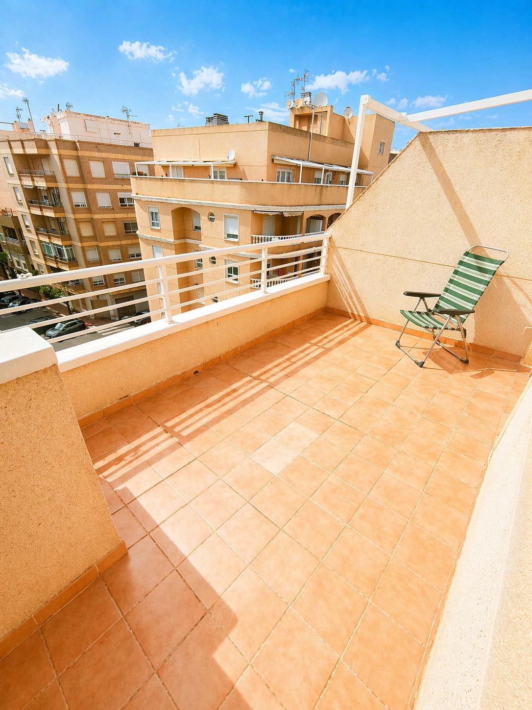 Penthouse in Torrevieja, Alicante, Spain 1 bedroom, 75 sq.m. No. 183010
