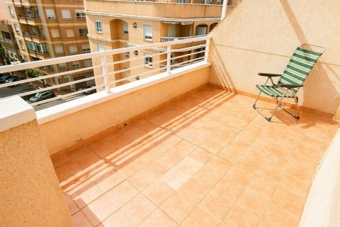 Penthouse w Torrevieja, Alicante, Hiszpania 1 sypialnia, 75 mkw. nr 183010 – zdjęcie 2
