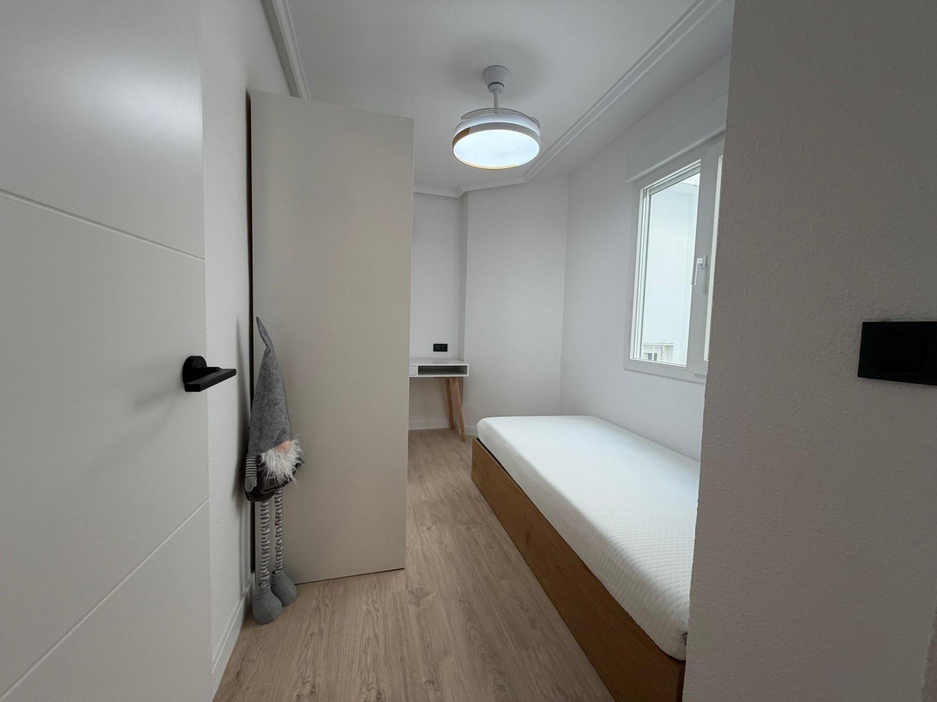 Apartamento en Torrevieja, Alicante, España 2 dormitorios, 53 m2 No. 183014