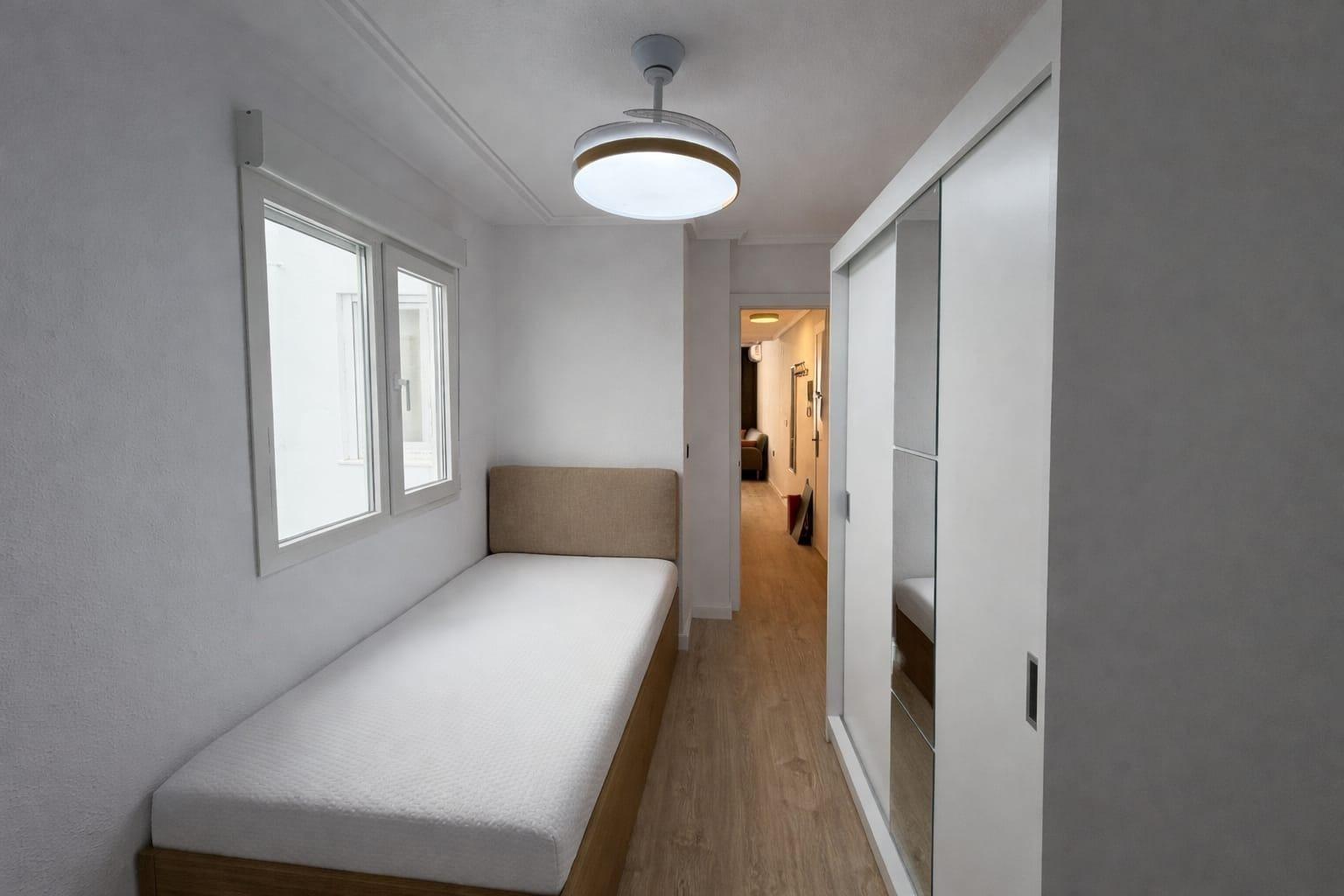 Apartamento en Torrevieja, Alicante, España 2 dormitorios, 53 m2 No. 183014