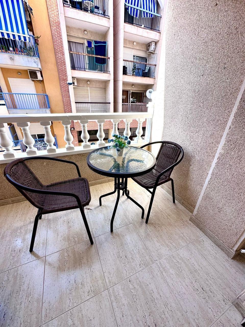 Wohnung in Torrevieja, Alicante, Spanien 2 Schlafzimmer, 64 m2 Nr. 183013