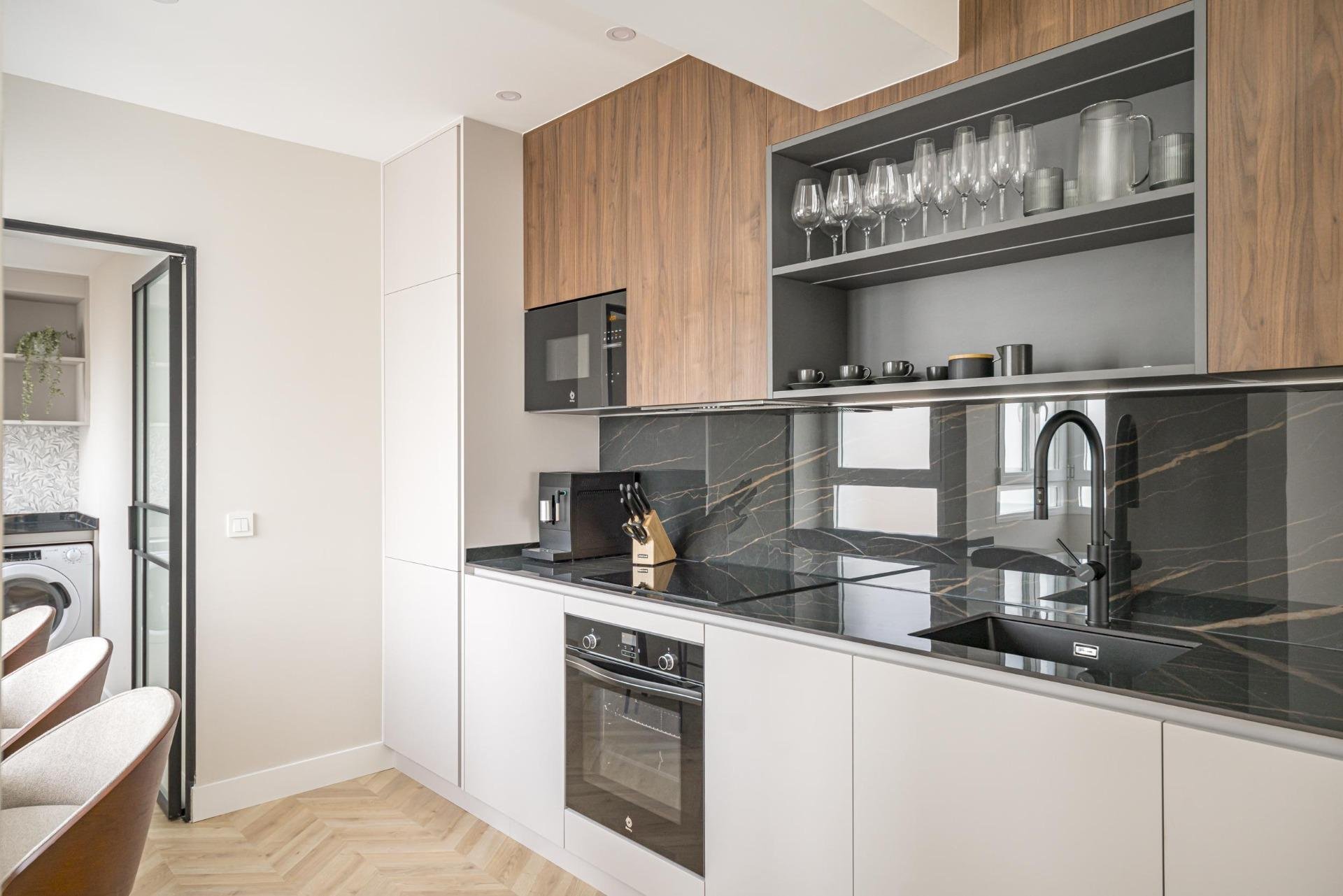 Apartamento en Madrid, España 2 dormitorios, 130 m2 No. 165516