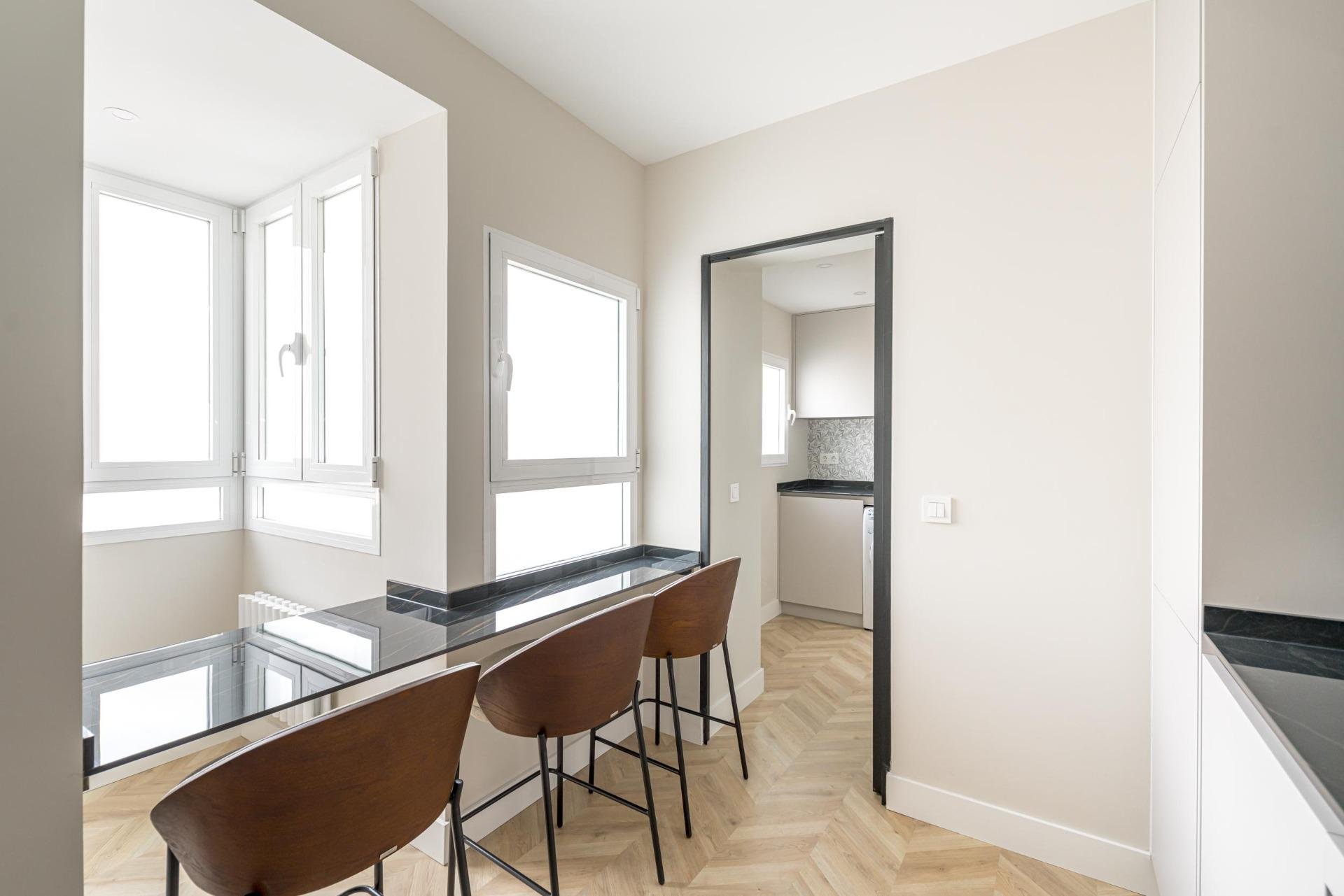 Apartamento en Madrid, España 2 dormitorios, 130 m2 No. 165516