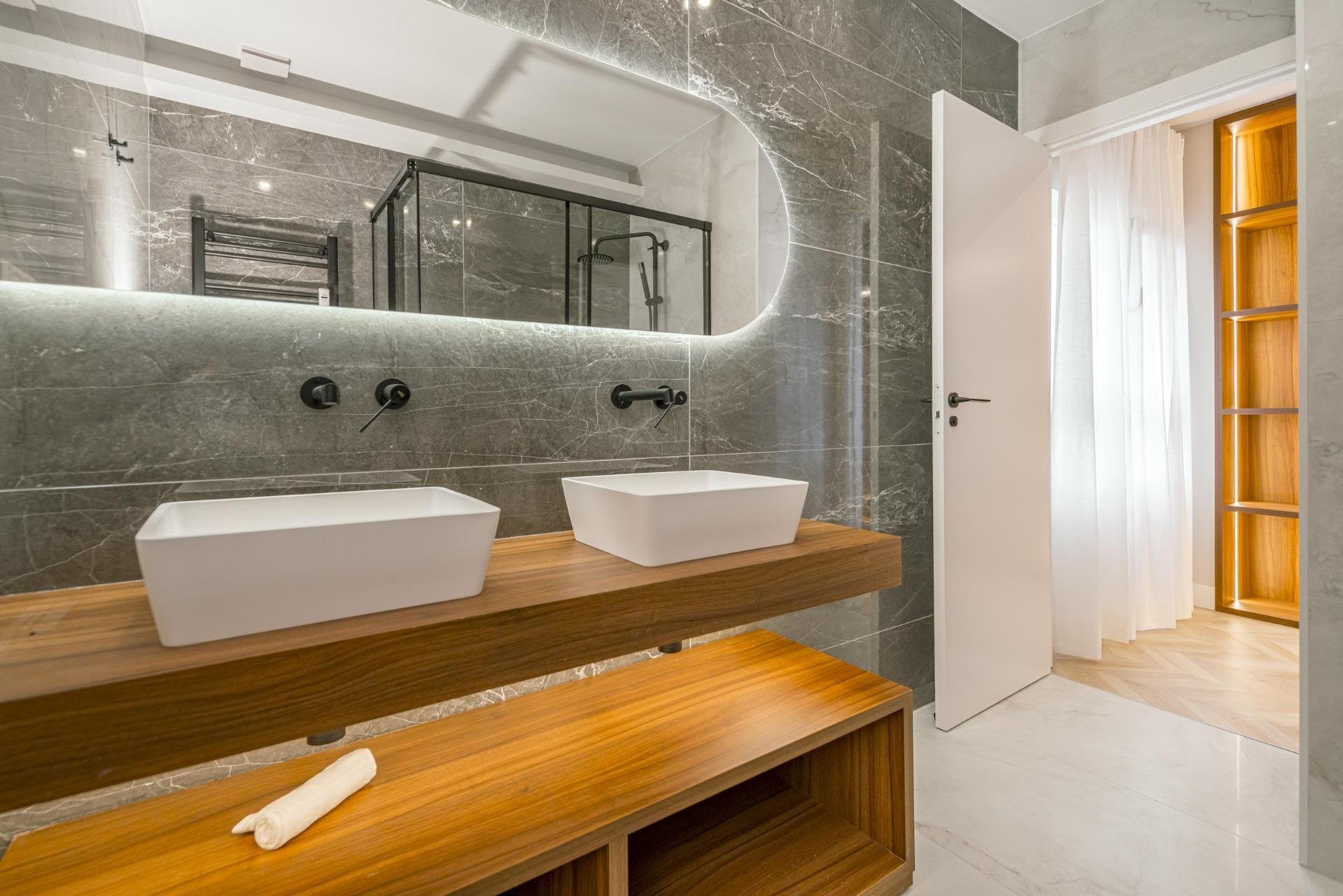 Apartamento en Madrid, España 2 dormitorios, 130 m2 No. 165516