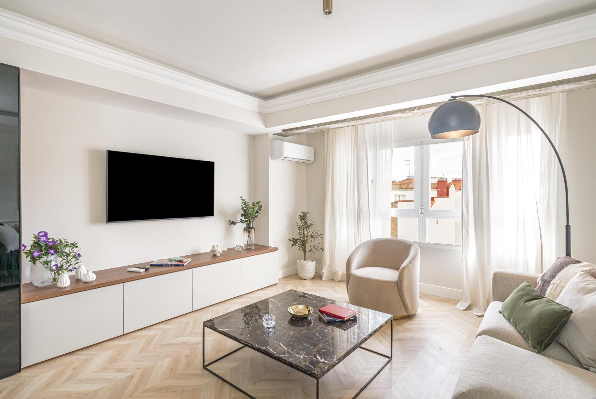 Apartamento en Madrid, España 2 dormitorios, 130 m2 No. 165516