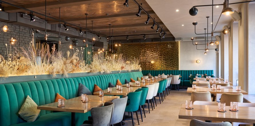 Commercial property in Barcelona, Spain 105 sq.m. No. 143110