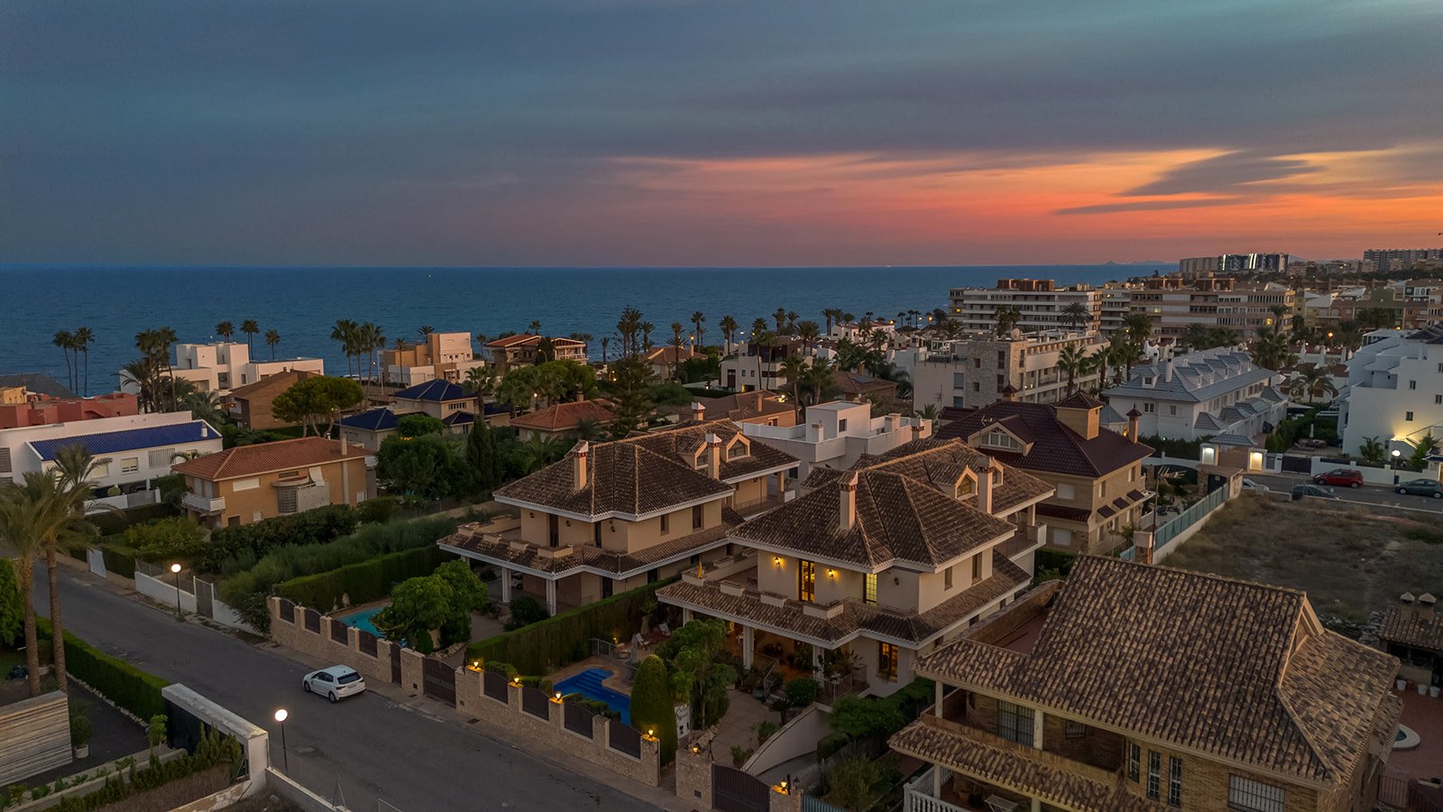 Villa en Torrevieja, Alicante, España 6 dormitorios, 728 m2 No. 143108
