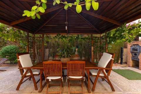 Villa in vendita a Torrevieja, Alicante, Spagna 6 camere da letto, 728 mq. N° 143108 - foto 17