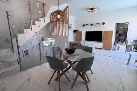 Villa till salu i Villamartin, Alicante, Spanien 5 sovrum, 148 kvm. Nr. 160965 - foto 8