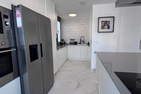 Villa till salu i Villamartin, Alicante, Spanien 5 sovrum, 148 kvm. Nr. 160965 - foto 4