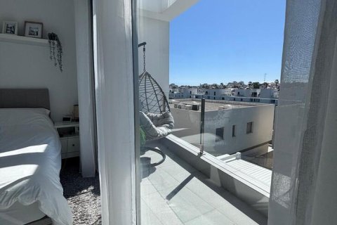 Villa till salu i Villamartin, Alicante, Spanien 5 sovrum, 148 kvm. Nr. 160965 - foto 28