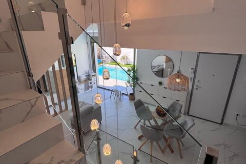 Villa till salu i Villamartin, Alicante, Spanien 5 sovrum, 148 kvm. Nr. 160965 - foto 20