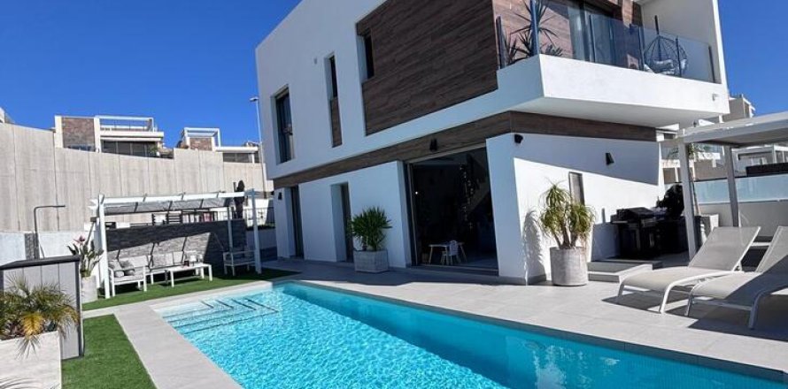 Villa i Villamartin, Alicante, Spanien 5 sovrum, 148 kvm. Nr. 160965