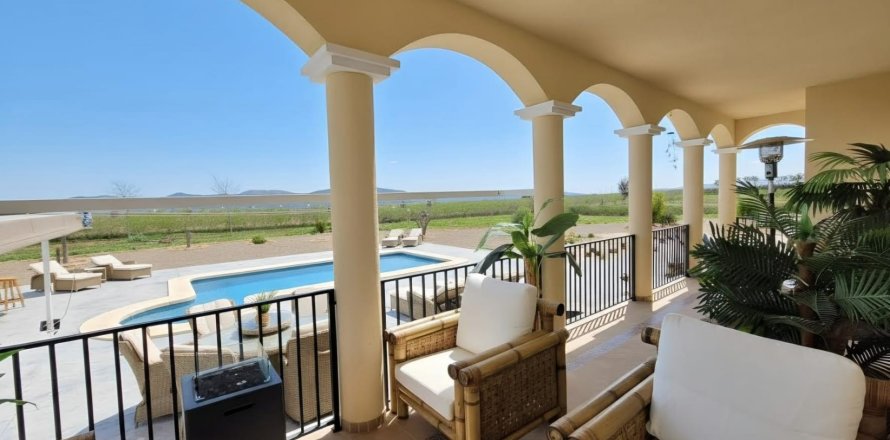 Villa à Pinoso, Alicante, Espagne 4 chambres, 241 m2 No. 160968