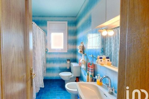 Сasa en venta en Sant Jaume dels Domenys, Tarragona, España 3 dormitorios, 1228 m2 No. 153512 - foto 13