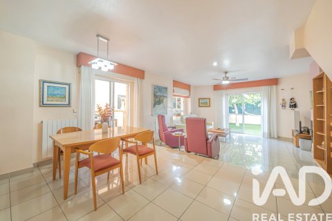 Lägenhet till salu i Alicante, Spanien 6 sovrum, 385 kvm. Nr. 153514 - foto 15